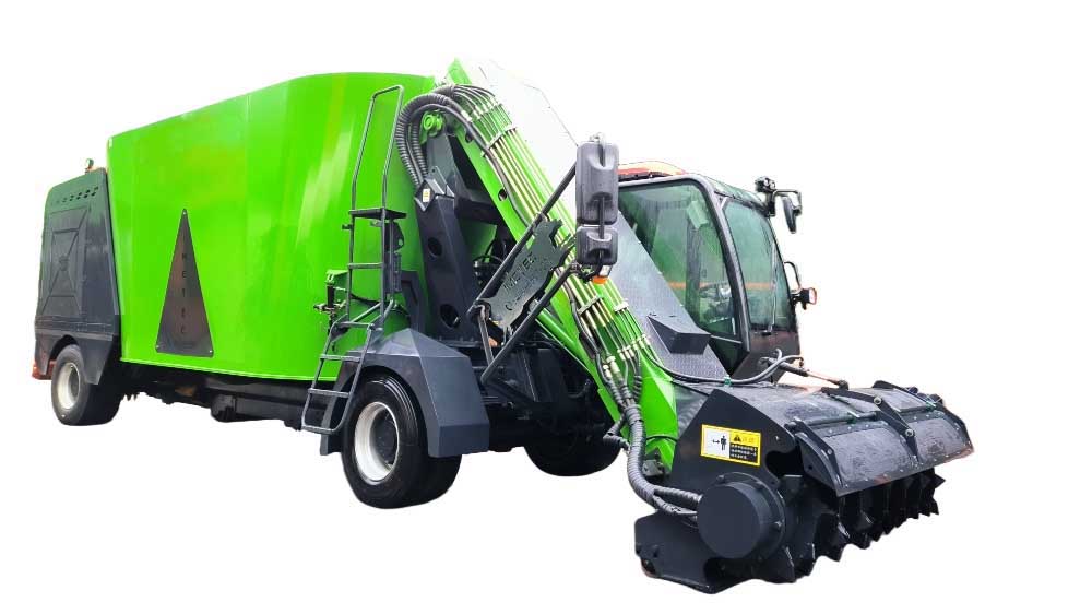 Самоходный кормосмеситель-раздатчик TMR