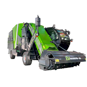 Electric Self-Propelled Mixer-Feeder