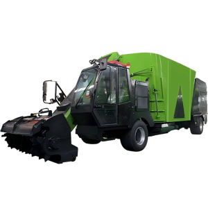 Self-propelled TMR feed mixer-dispenser
