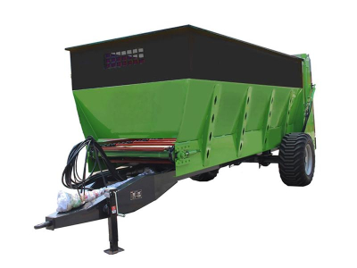 Imetec solid fertilizer spreader