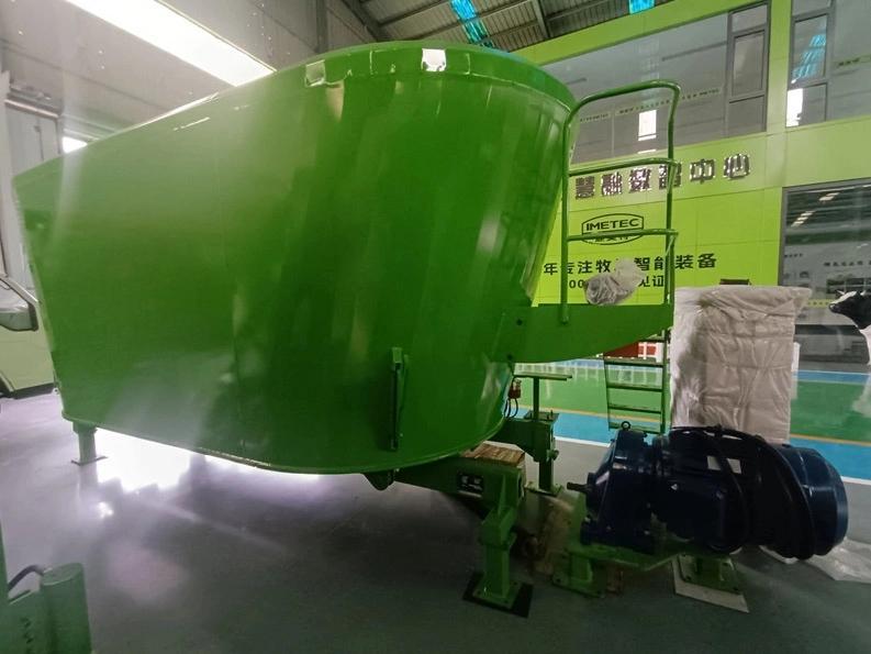 Vertical feed mixer 24CBM